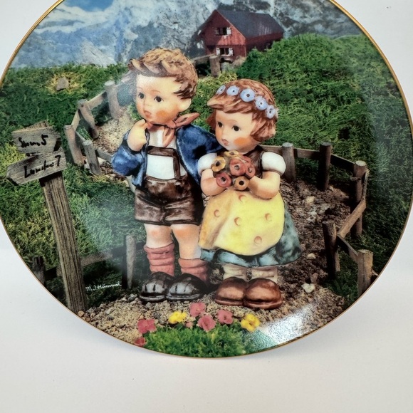 M. J. Hummel Little Companions "Country Crossroads" Plate The Danbury Mint - Picture 2 of 5